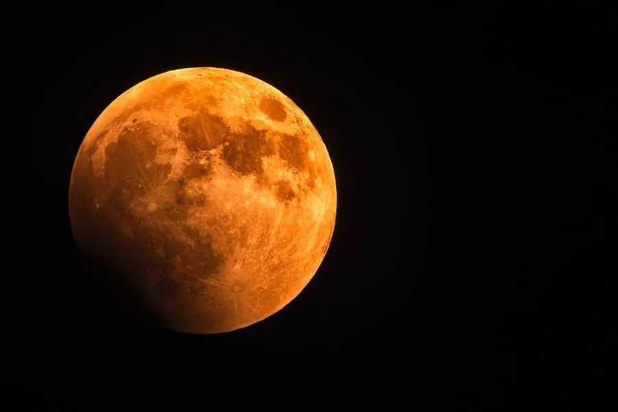 What does an orange moon mean spiritually?