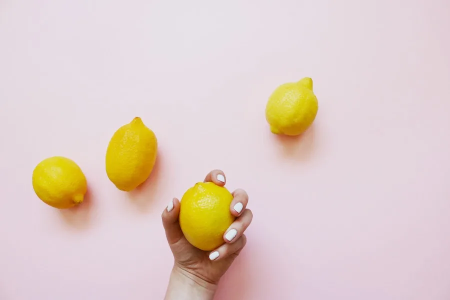 spiritual meaning of smelling lemons